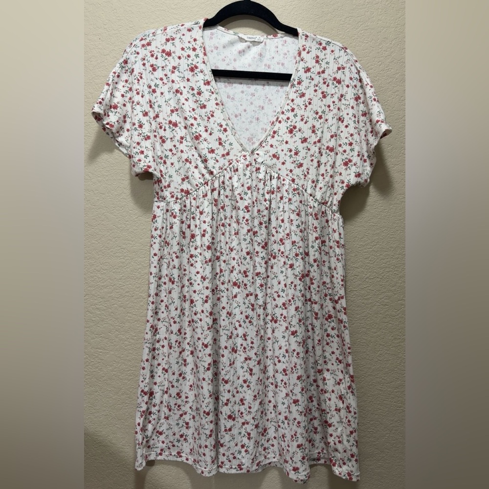 Flowy floral dress